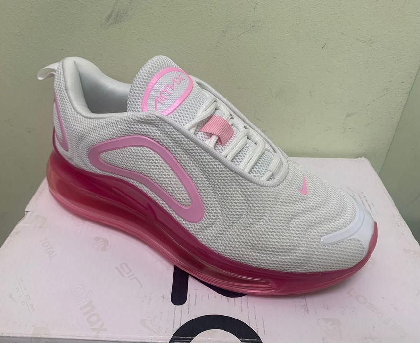 Нови дамски маратонки Nike Air Max 720 налични 38 номер