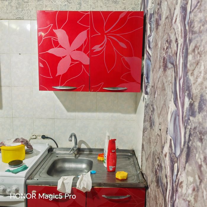 Кухня кухонный гарнитур с мойкой