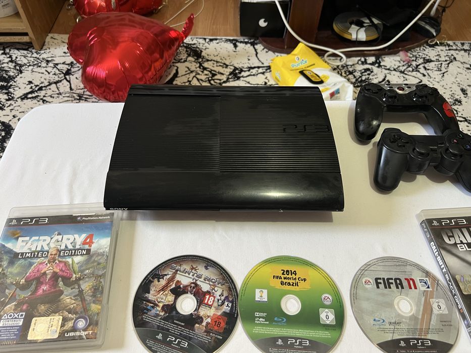 Vand Playstation  3 super slim folosit ocazional
