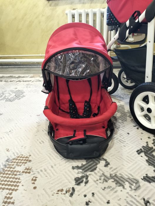 Продам детскую коляску