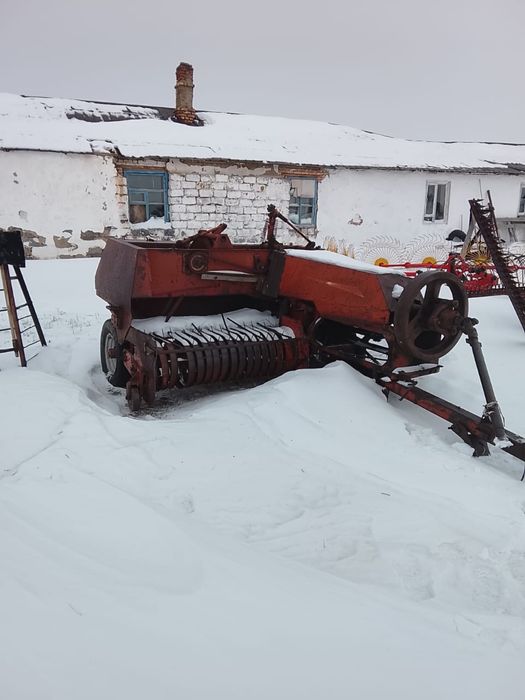 Продам 2 тюковых пресса для сена