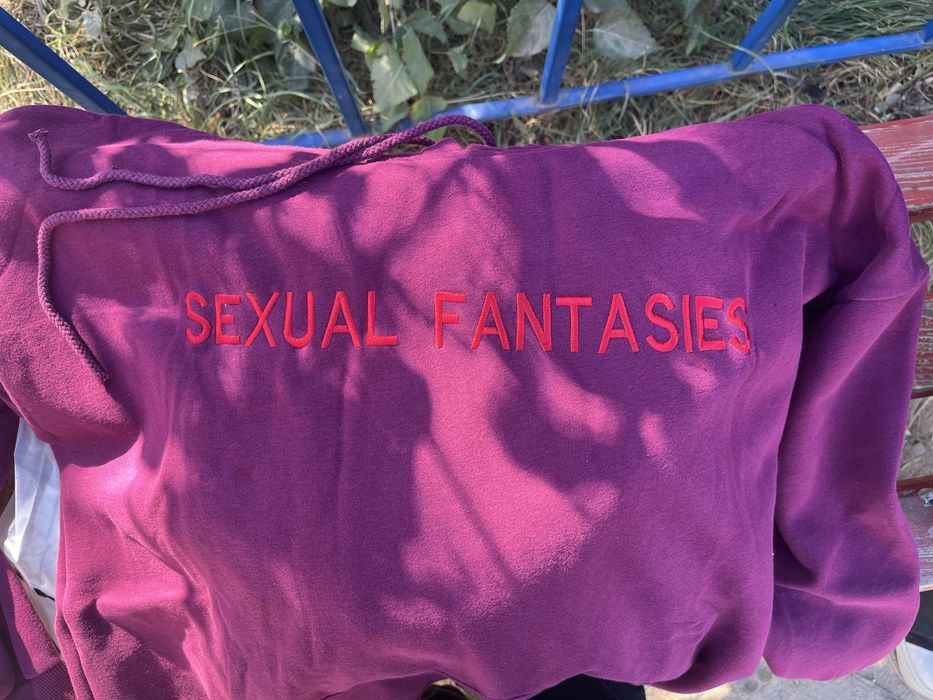 Продам кофту VETEMENTS