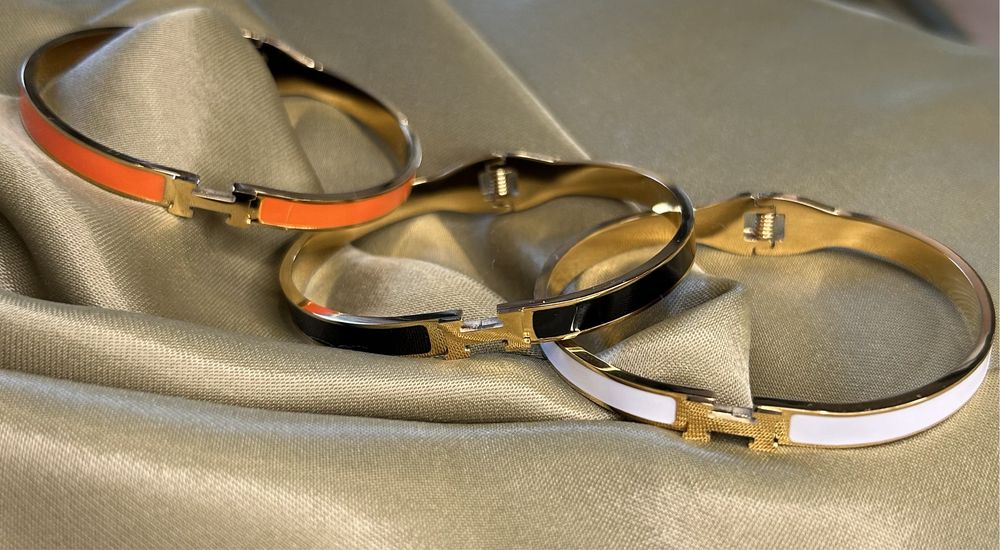 Колиета ,гривни и обеци по френски модели