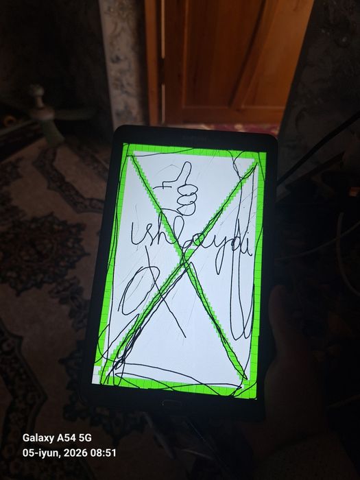 Samsung tab e t561