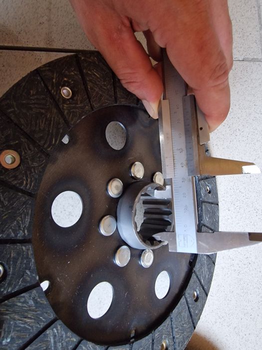 Disc ambreiaj tractor fiat 415 nou pe original import italia preț 350