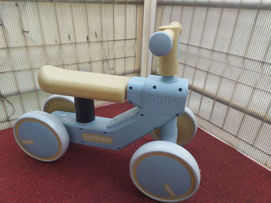 Bicicleta cu 4 roti copii