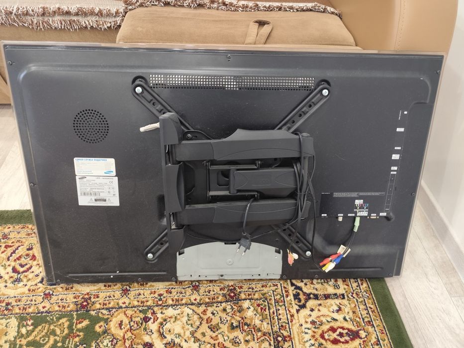 Продам телевизор Самсунг