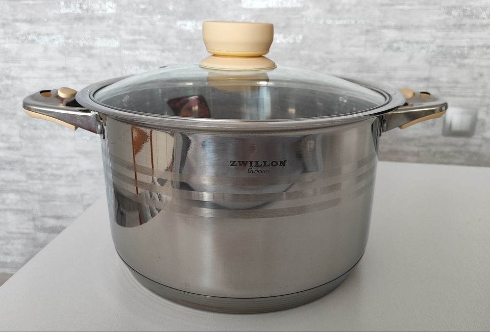 Кастрюля на 7,5 литров