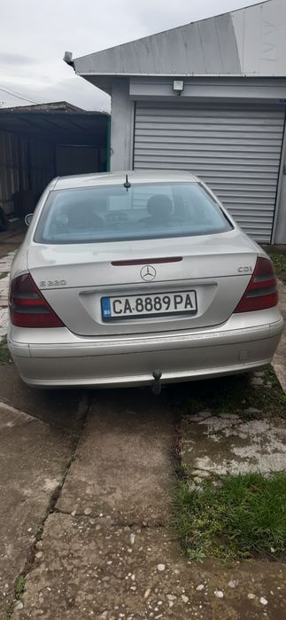 Продавам Е-класа 220cdi