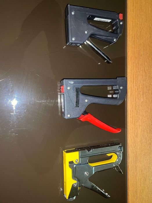 Такери ръчни 3 бр.