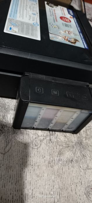Цветной принтер 3 в 1 требует ремонта