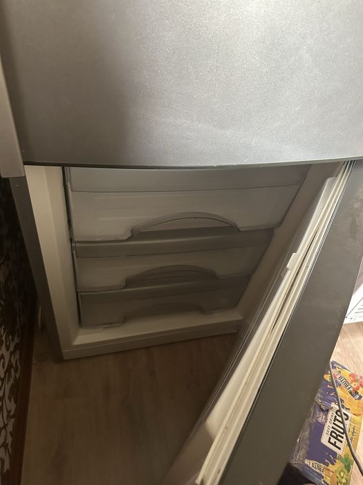 Продам холодильник