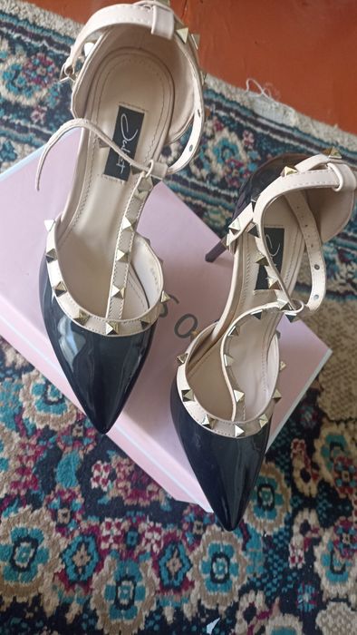 Новые туфли  для модниц