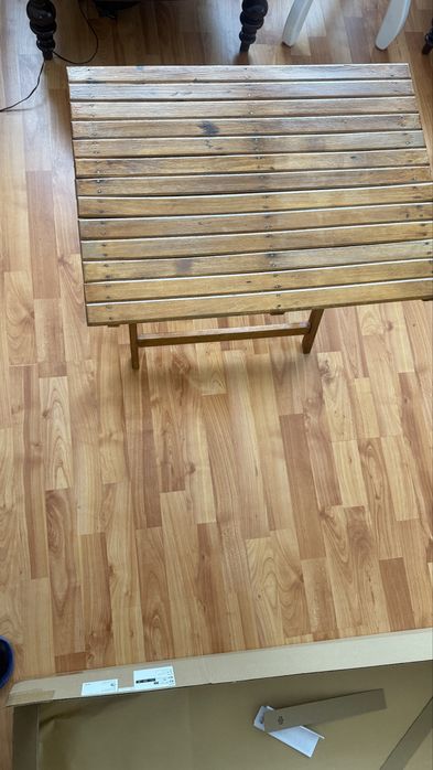 Сгъваеми столове с масичка