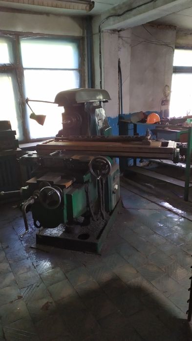 Продам фрезерный станок