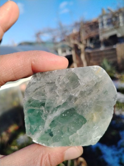 Едностранно полиран флуорит от Индия