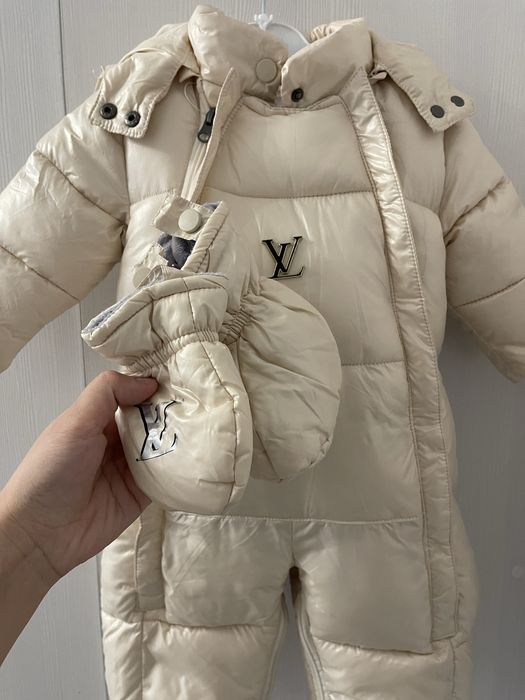 Детский зимний комбинезон