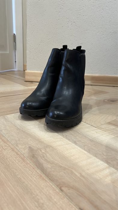 Продаю осеннюю обувь Marco Tozzi