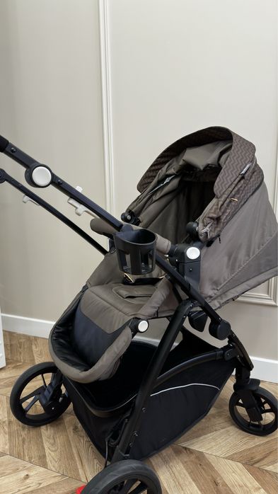 Продаю коляску в хорошем состоянии