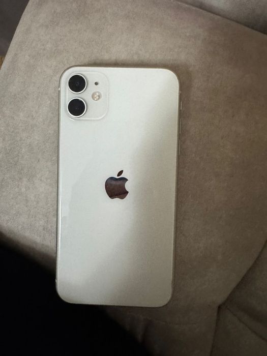 Айфон 11.