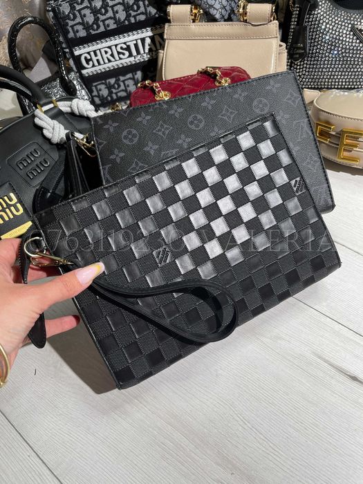 Borseta de mana - Louis Vuitton Pouch