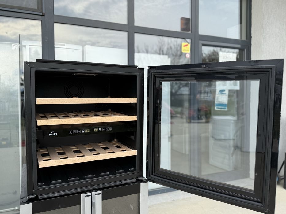 Малка хладилна  витрина с вентилатор  2 температурни нива