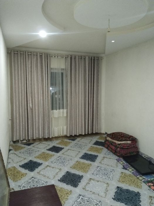 Чирчик шахар 
10-микрораён 
#1-хона 5-етаж 2х3 балкони бор 
 кварти