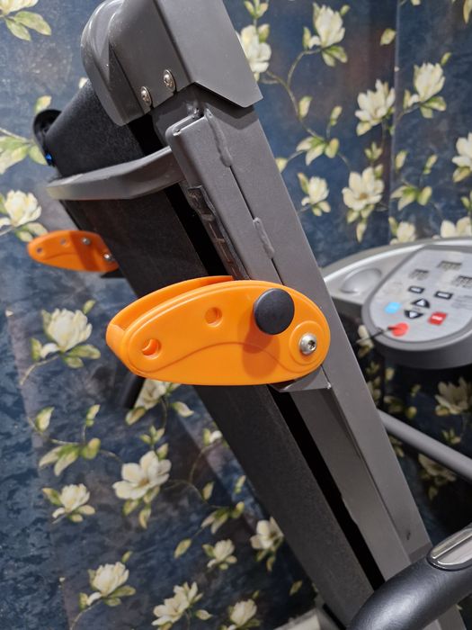 Беговая дорожка продам