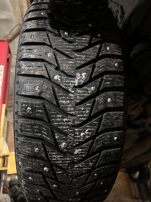 Продам шины б/у.