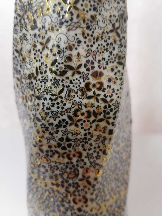 Ваза за цветя ръчно декорирана 22 см