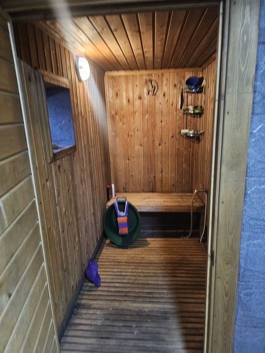 Продам отдельный дом, кирпичный. В городе