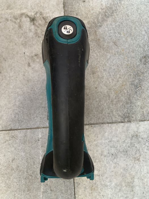 Makita DJV 182/безчетков акумулаторен прободен трион/зеге/