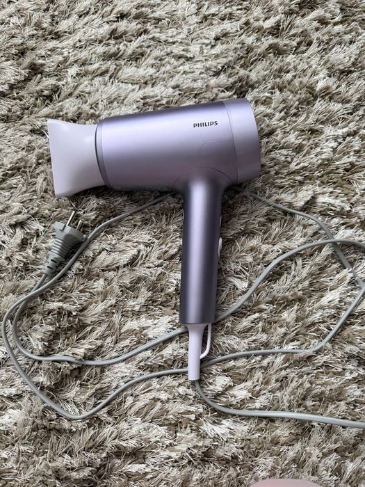 Uscator de par philips seria 7000