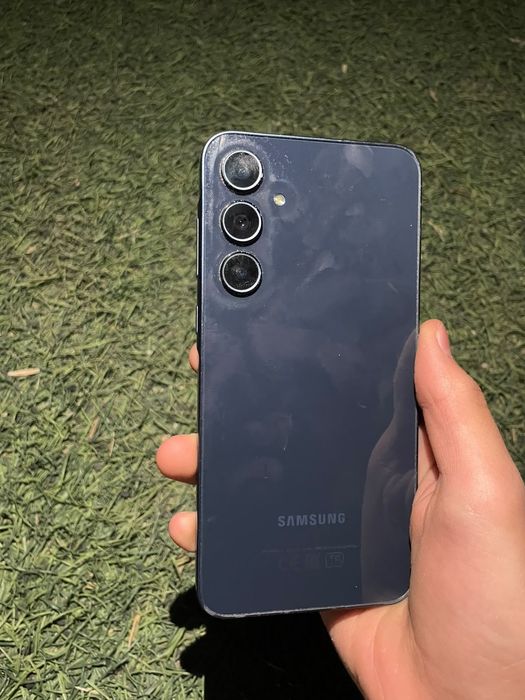 Samsung A35 5G ..