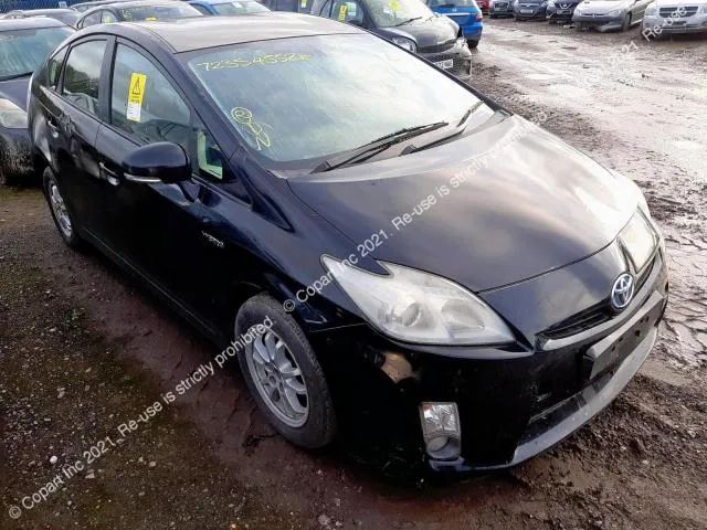 Dezmembrez Toyota Prius 3