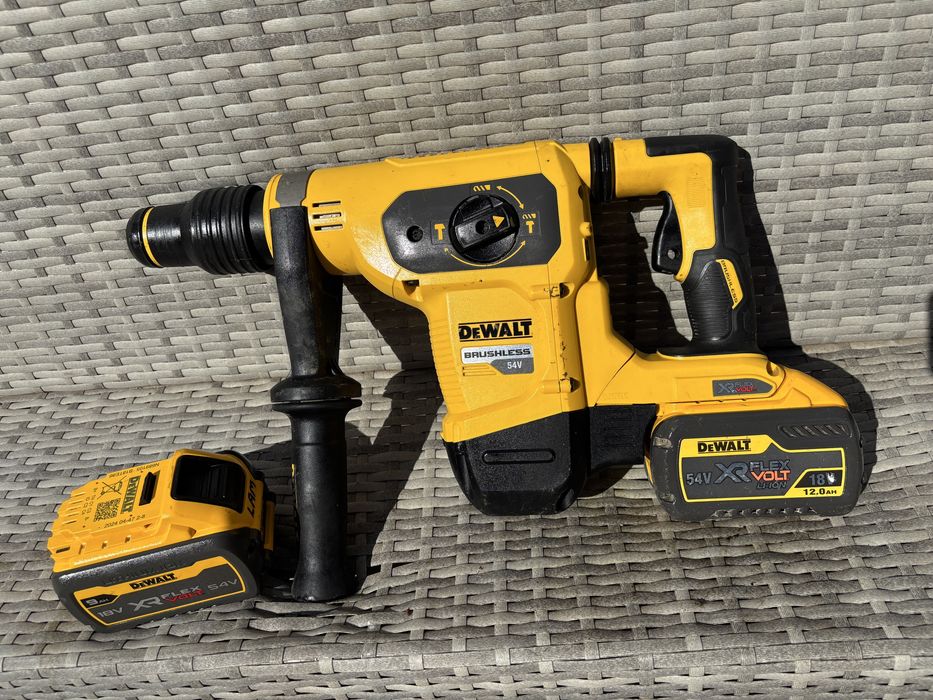 Rotopercutor dewalt DCH481 2025