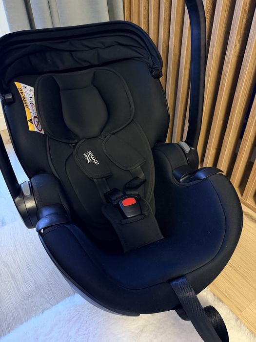 Scoica auto premium nou nascuti si bebelusi Britax Römer Baby-Safe 5Z2 & Baza izofix