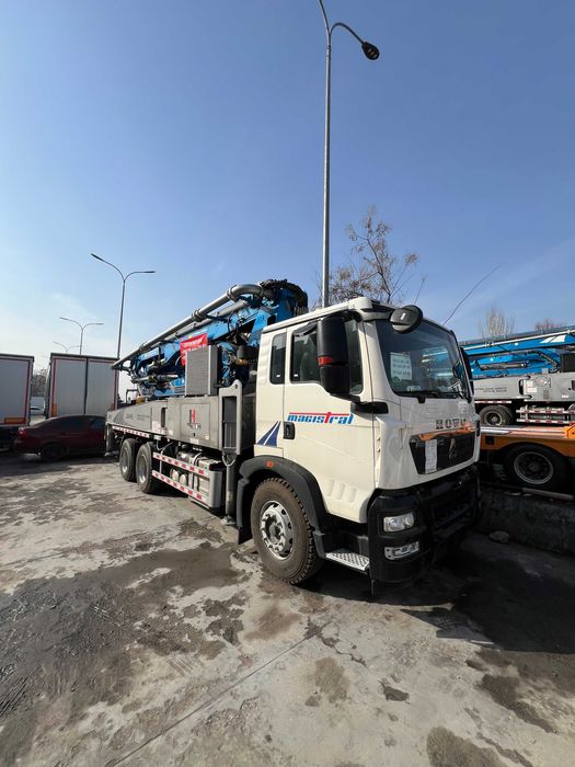 Автобетононасос HOWO 38 м