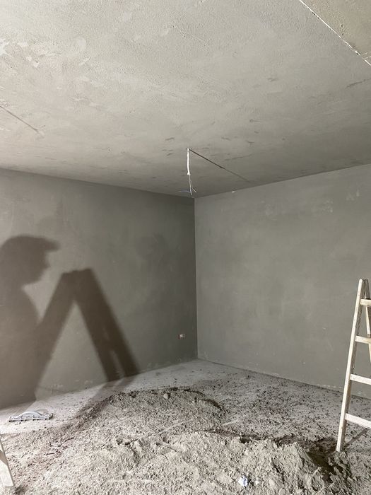 Tencuiala mecanizata si glet