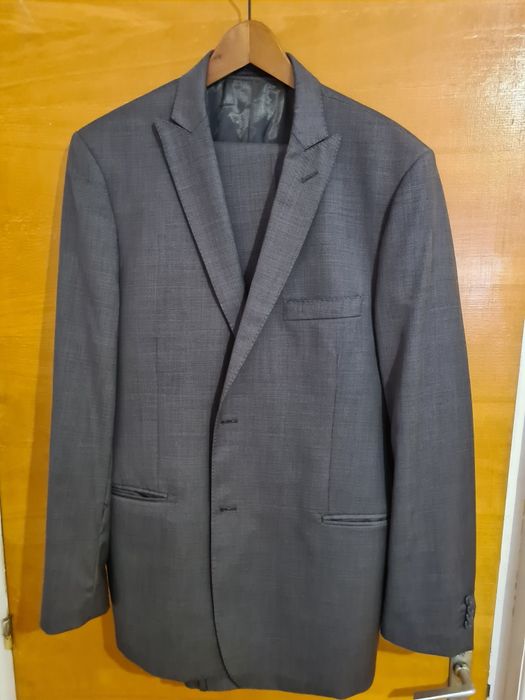 Vând: costum Cavalier din 100% lână (măsurători în descriere)