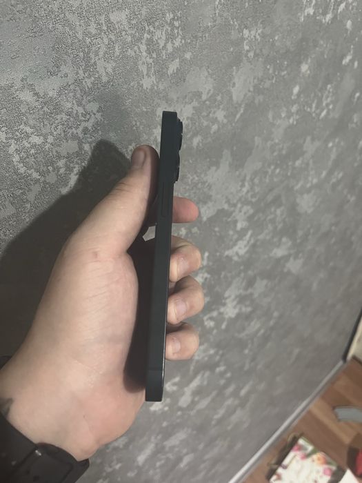 Продам Iphone 14