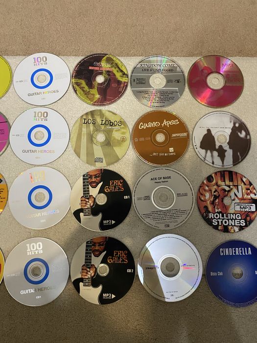 Продам CD и MP3 диски (без коробок), 48 шт.
