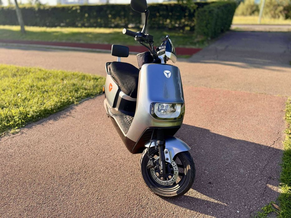 Scuter electric YADEA E8S, 3000W, full LED, 45 km/h, inmatriculat