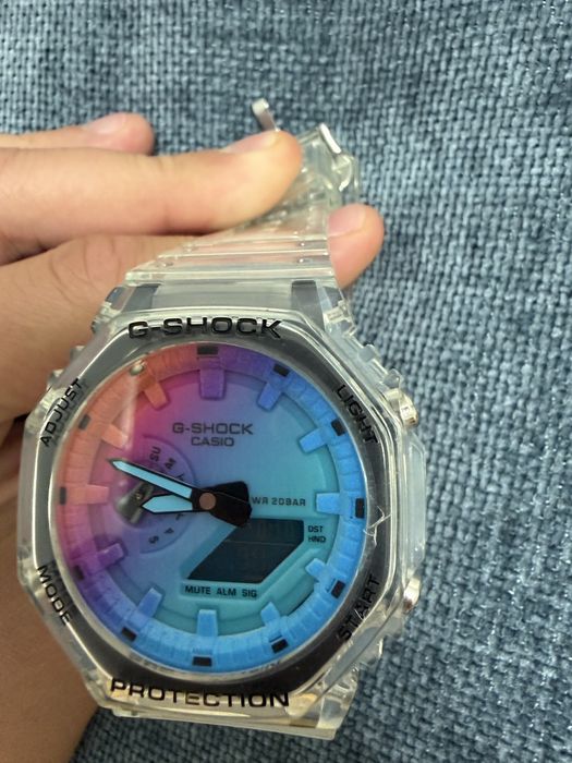 g shock- editie transparenta cu efect rainbow-stare foarte buna-200M water resistant