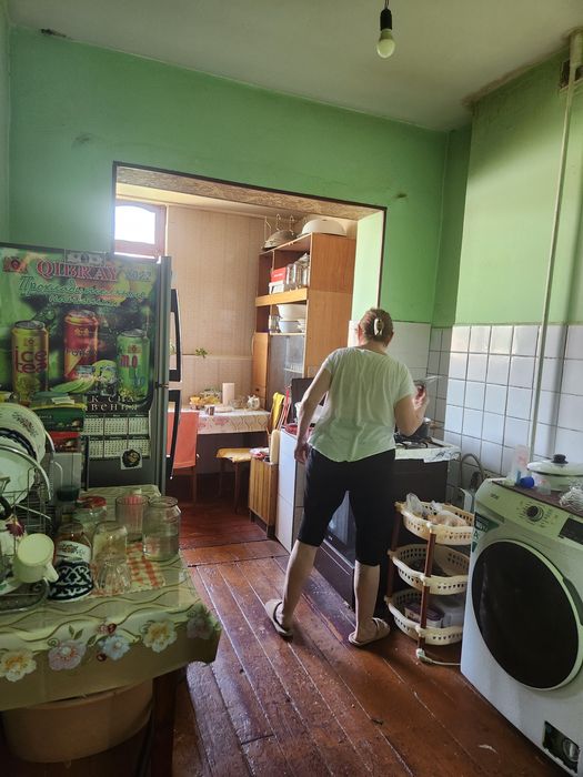 Uy sotiladi 3 xona qibray rayon xosilot kochasiıda.