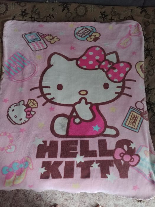 Продаю детский велюровый плед Hello Kitty
