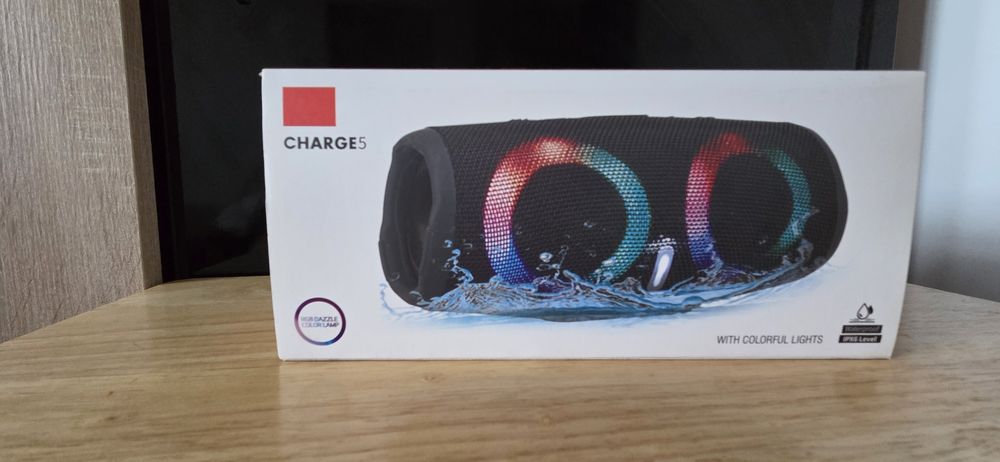 Boxă portabilă Bluetooth cu lumini LED RGB și bas puternic (Model stil JBL Charge/Xtreme)