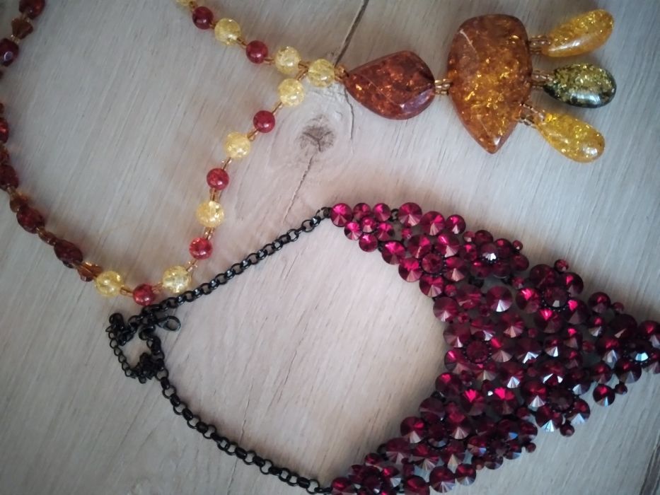 Украшения на шею