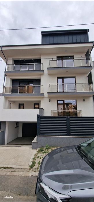 Vand 3 camere Ion Mihalache /Calea Grivitei - metrou 1Mai