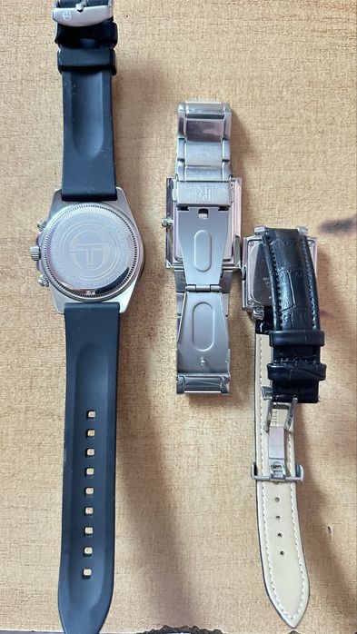 Часы наручные в хорошем состояний